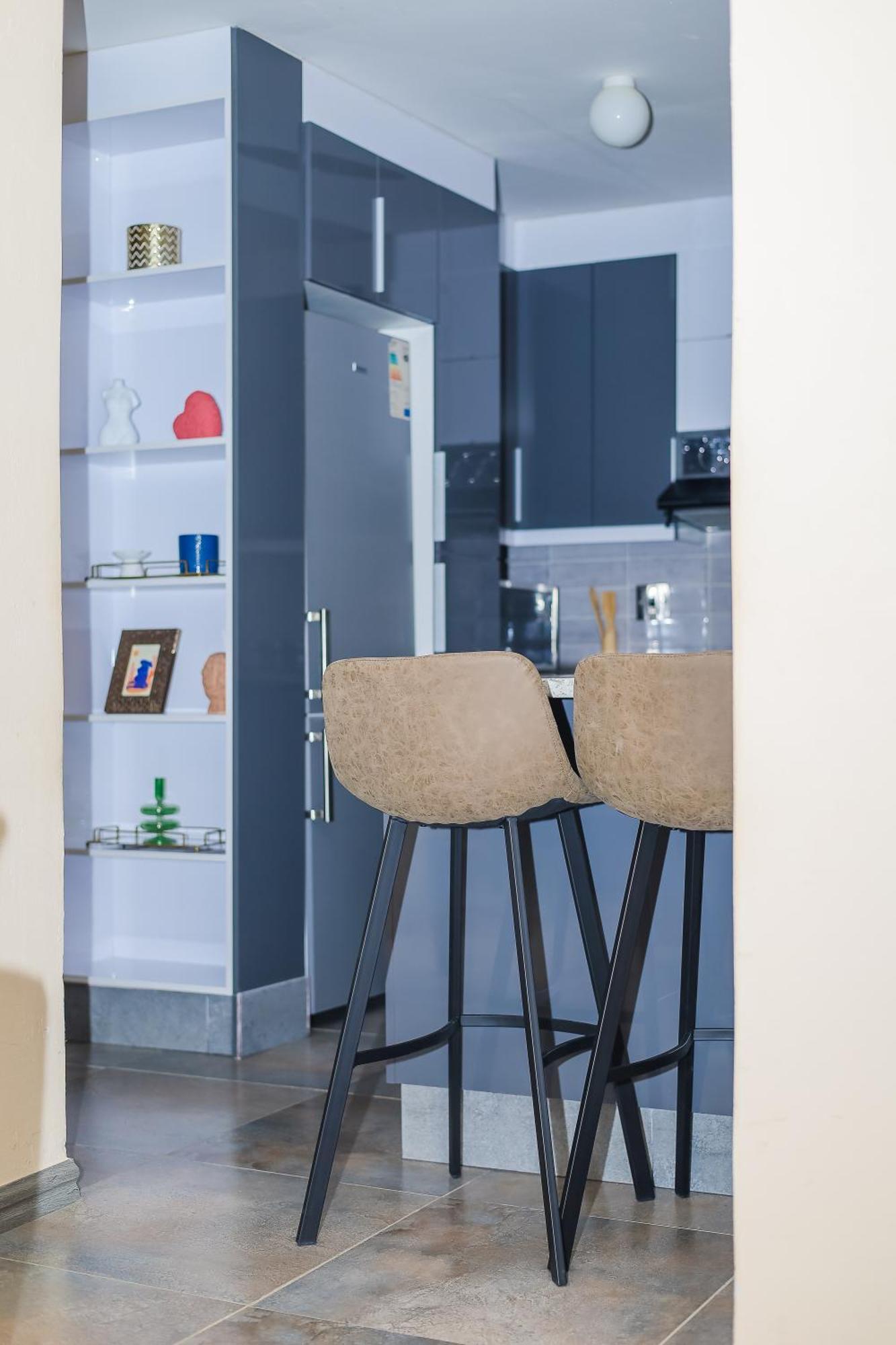 Stylish Self Catering Unit In Maseru Cbd Экстерьер фото